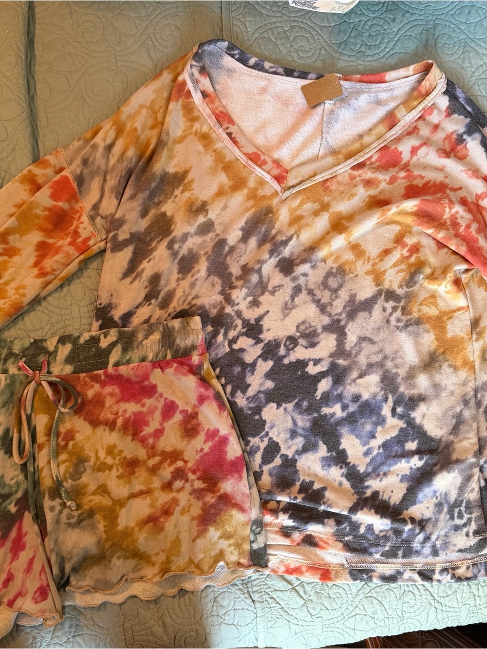 White Birch Tie Dye 2-Piece Lounge Set Size Medium – NWOT